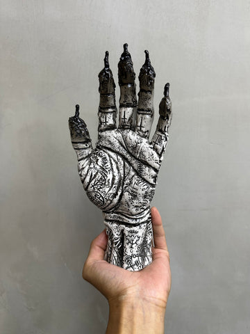 FLORIAN BERTMER - THE HAND OF GLORY